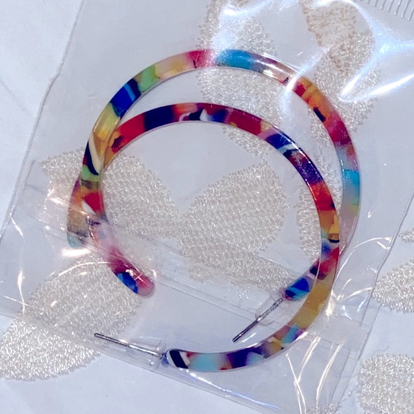 🌈 NWT Colorful Confetti 🍭Hoops 🍬 1.50” Super Lightweight Earrings , Two Pair ✌️ - Picture 7 of 11